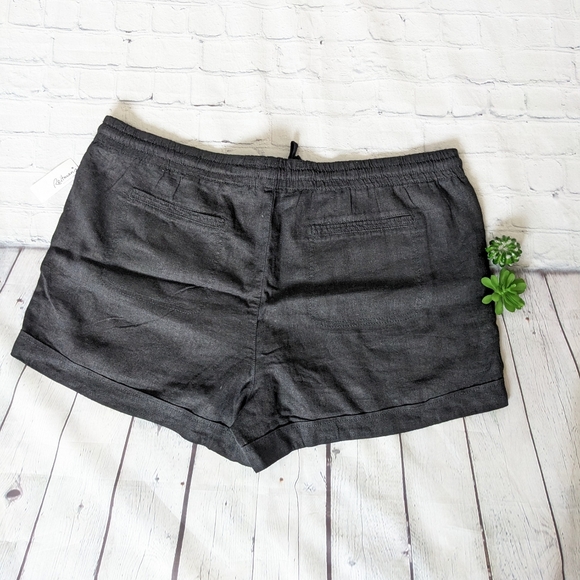 REITMANS Linen blend Black Shorts - Picture 2 of 12